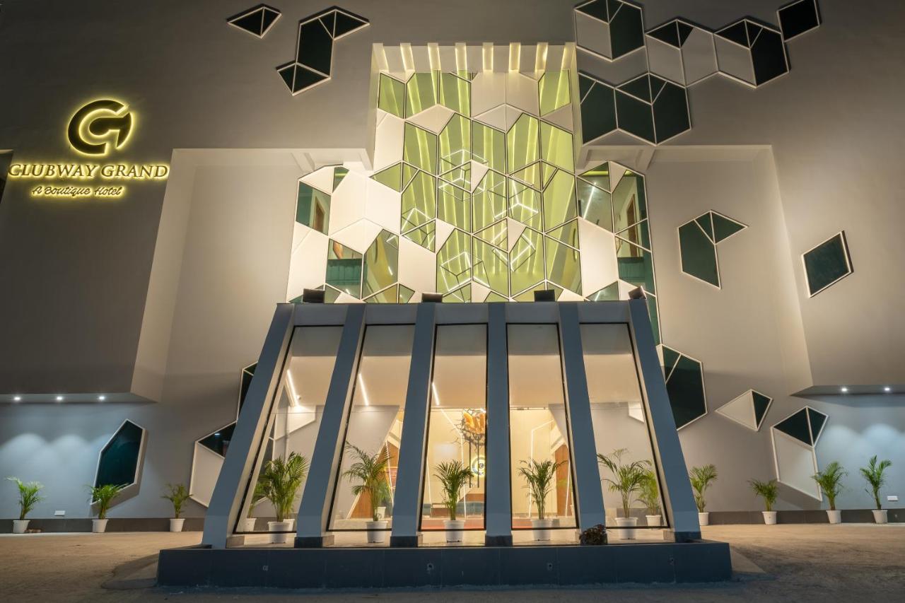 Clubway Grand A Boutique Hotel Jorhat Bagian luar foto
