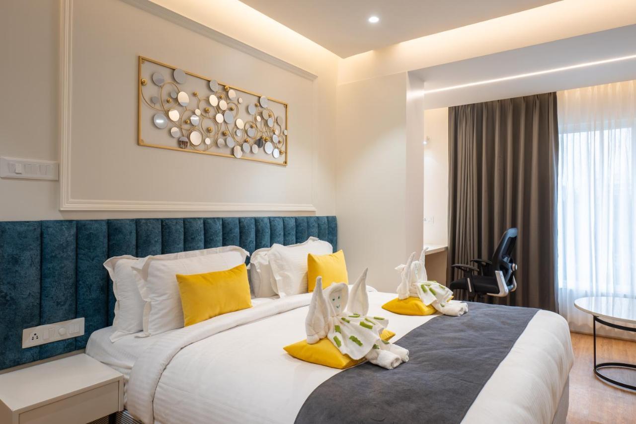 Clubway Grand A Boutique Hotel Jorhat Bagian luar foto